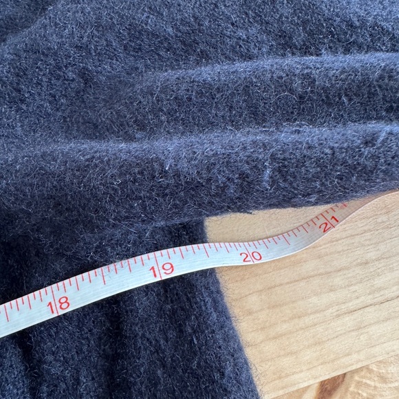 Cashmere Cardigan - Picture 4 of 5